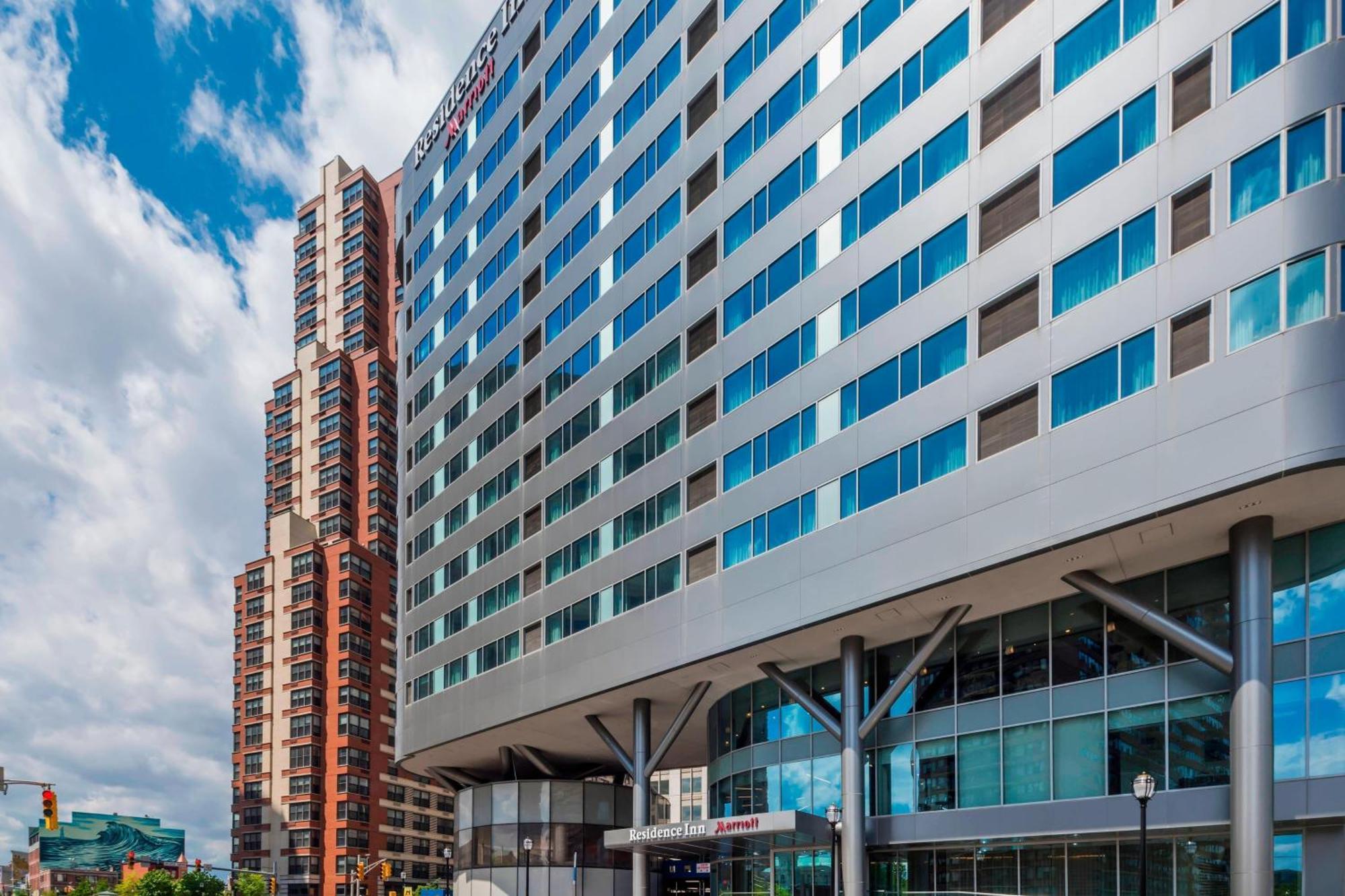 Residence Inn By Marriott Джърси Сити Екстериор снимка